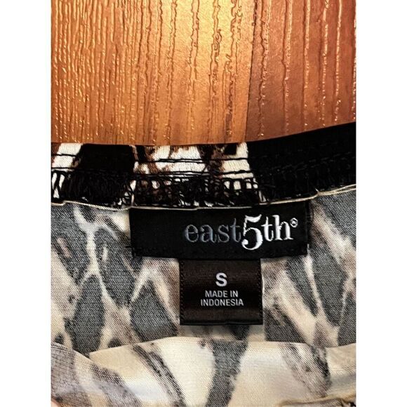 East 5th Women's Brown Print Swing Trumpet Midi Skirt size small - Picture 6 of 6